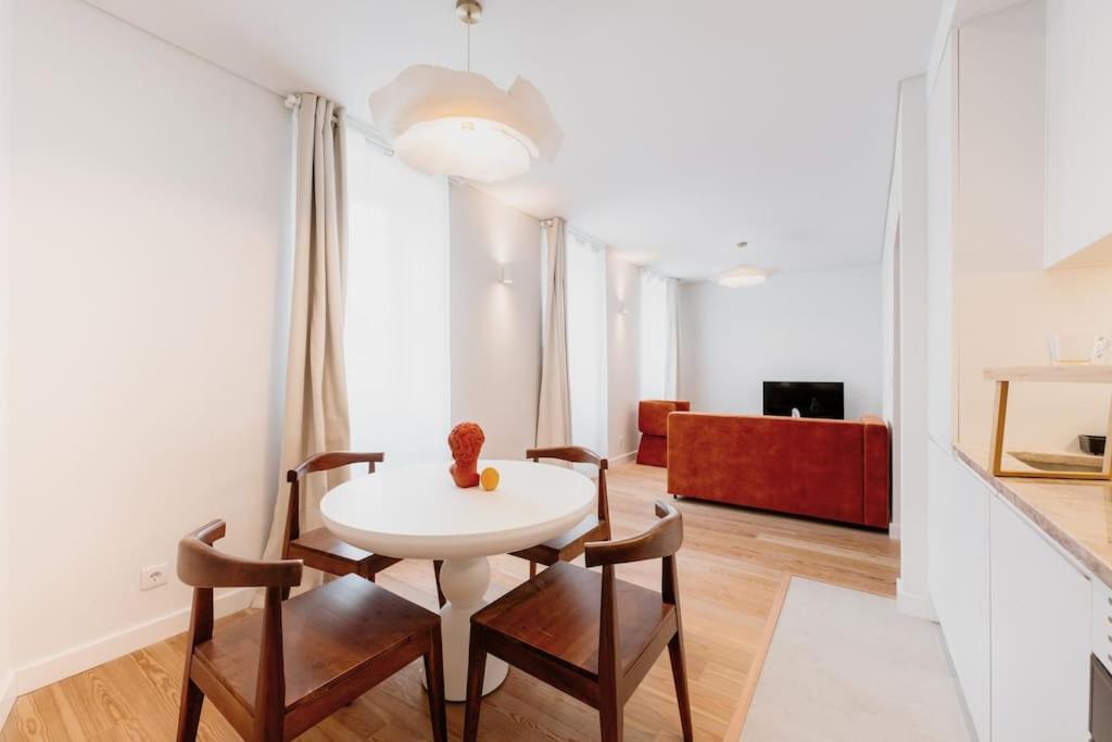 Orange House - Beautiful Two-bedroom 1d Lejlighed